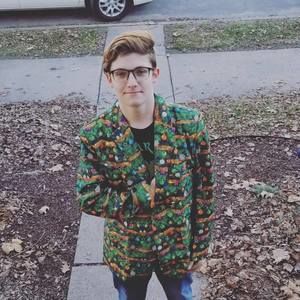 Meet your Posher, Max